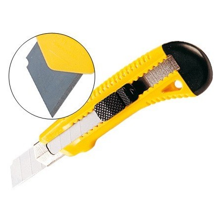 CUTER Q-CONNECT 68BC CON PROTECTOR -METALICO DE CUCHILLA ANCHA