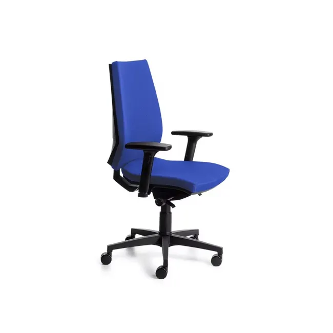 SILLA ROCADA DIRECCION CON BRAZOS REGULABLES BASE POLIMERO MECANISMO SINCRO CARCASA NEGRA TELA AZUL