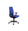 SILLA ROCADA DIRECCION CON BRAZOS REGULABLES BASE POLIMERO MECANISMO SINCRO CARCASA NEGRA TELA AZUL