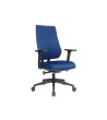 SILLA ROCADA DIRECCION BRAZOS REGULABLES BASE POLIMERO RESPALDO Y ASIENTO EN TELA IGNIFUGA AZUL 610X680X1075 MM